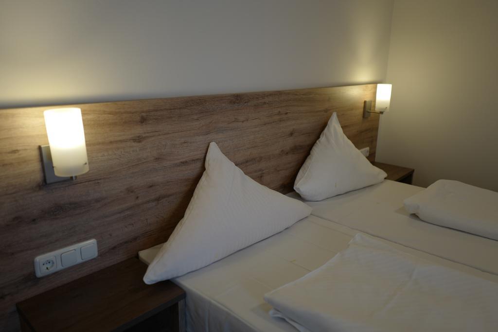 Hotel Stern แกร์สโทเฟิน ภายนอก รูปภาพ